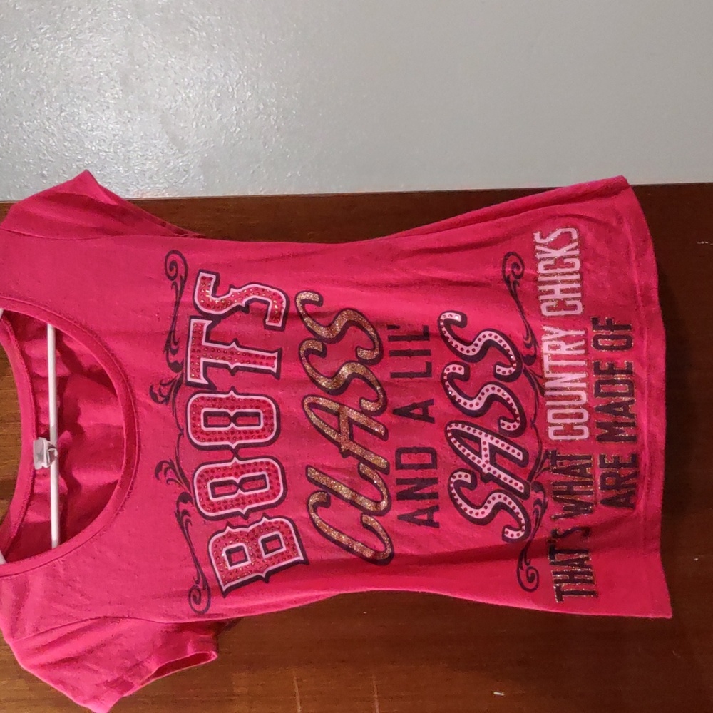 Pink tshirt size small